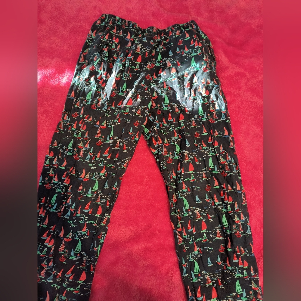 Appleseed's Womens Festive Black and Red Leggings